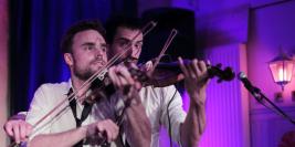 2017-10_Outside Duo